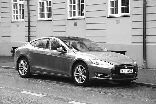 Tesla passes through town without a sound
