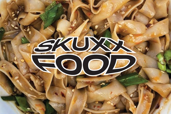 Skuxx Food | 10-minute Garlic Chilli Oil Noodles