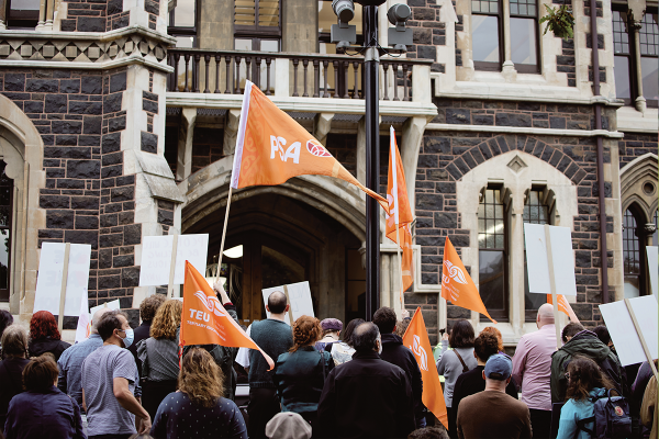 OUSA, TEU Protest Uni Cuts