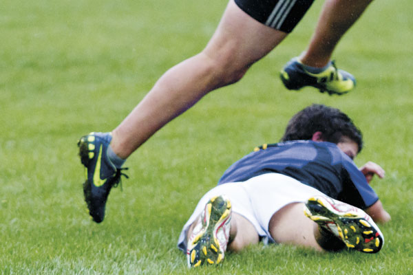 Otago's Manhood Swallowed by Giant Hole