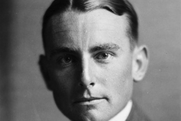 Profile: Sir Geoffrey Cox (1910-2008)  