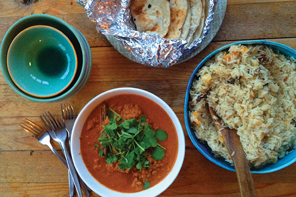 Butter chicken, raita and pilaf