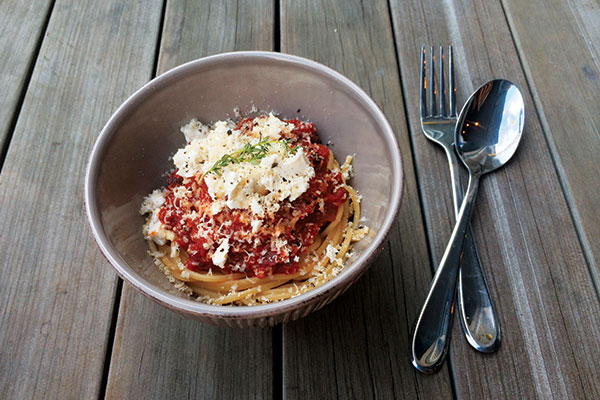 Roasted Tomato and Red Onion Spaghetti