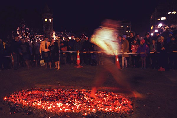 Professor Extinguishes Firewalking Fears